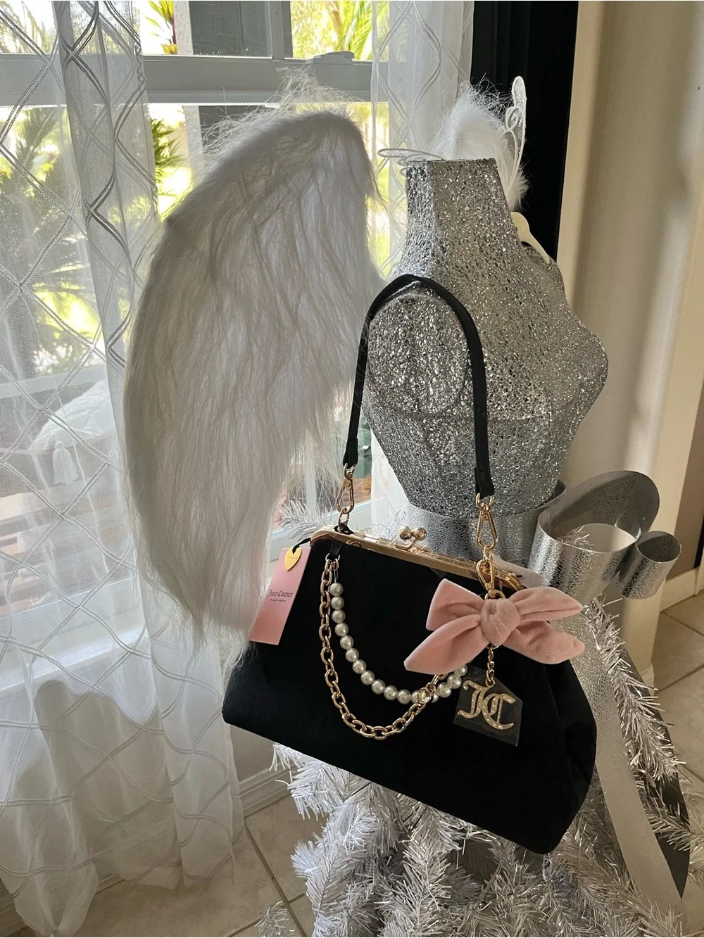 NWT Juicy Couture Lock Bag Pink Bow Pearl Chain Charm Haus Frame Clutch Licorice